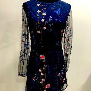Beautiful dress, new, with a tag